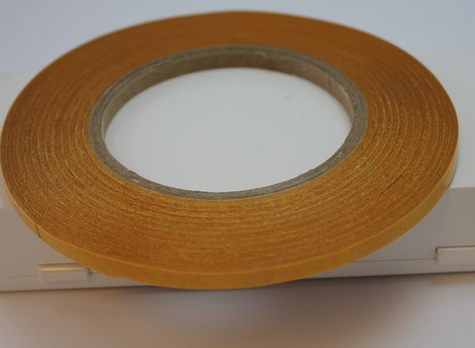 Hovedbilde Dobbelsidig tape, 6 mm bred