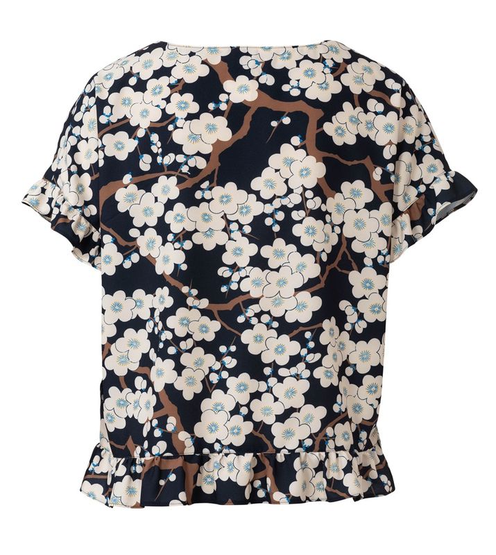 6243 - Burda - T-shirt m vidde