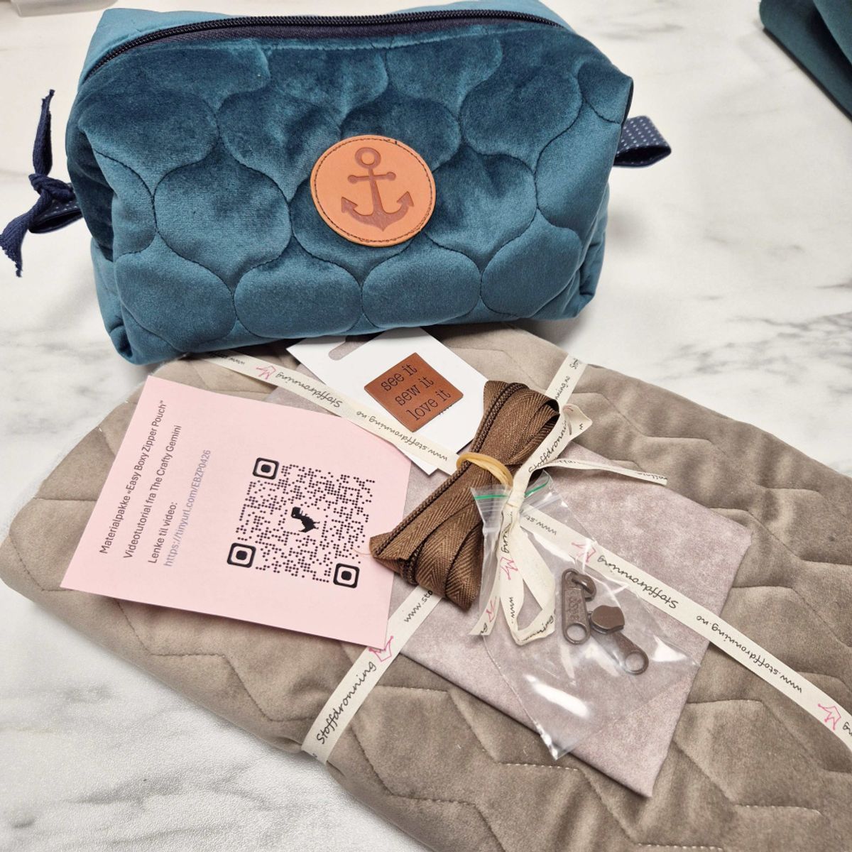 Materialpakke Boxy Pouch - Quiltet velour - sand