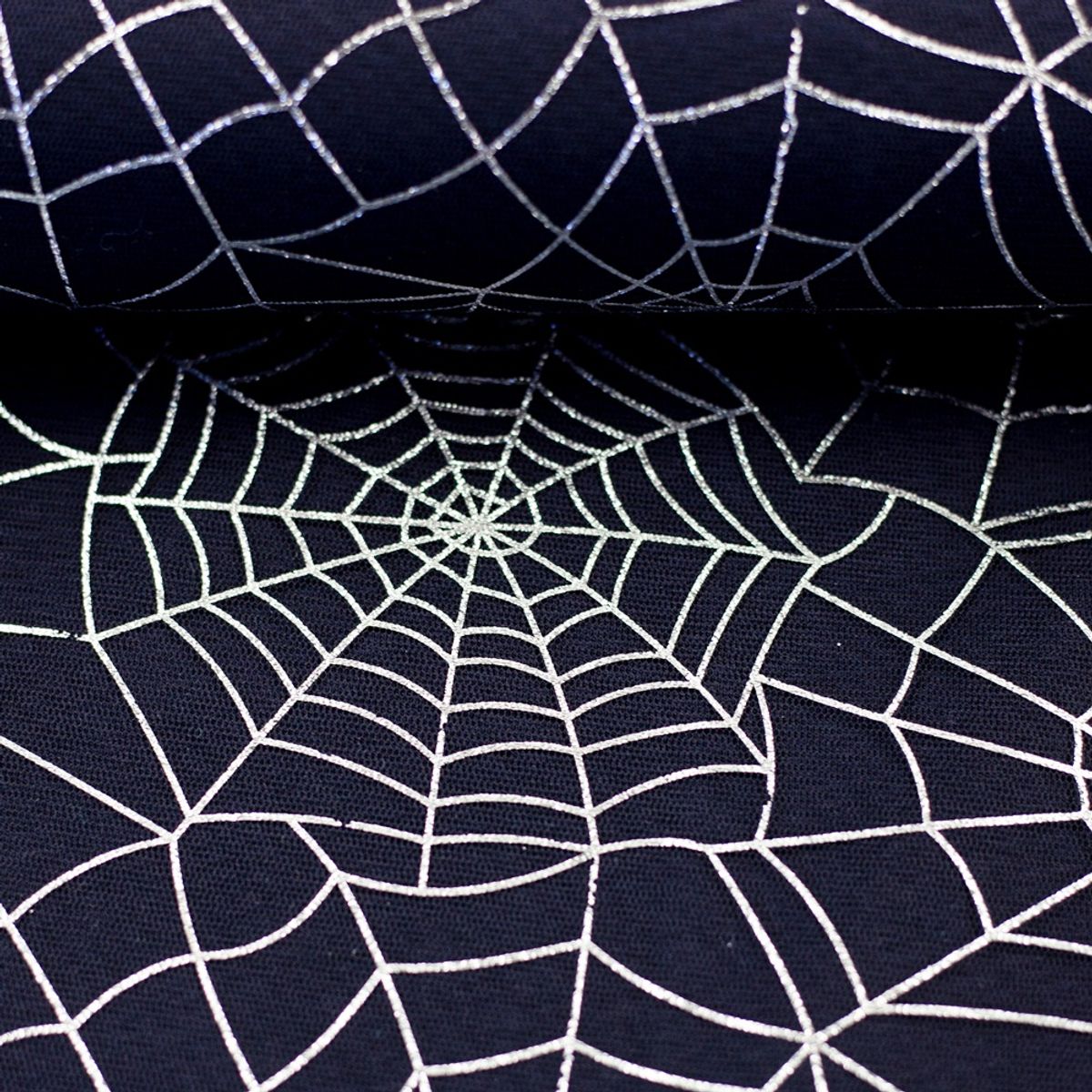 Spider web - sort tyll med sølv